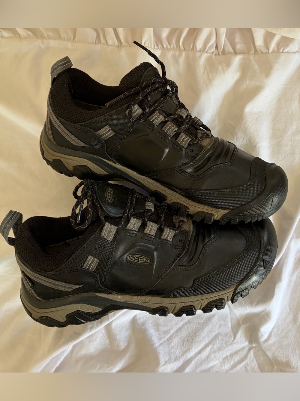 KEEN Men's Black and Gray Trail Hiking Sneakers Sz 10.5 see notes